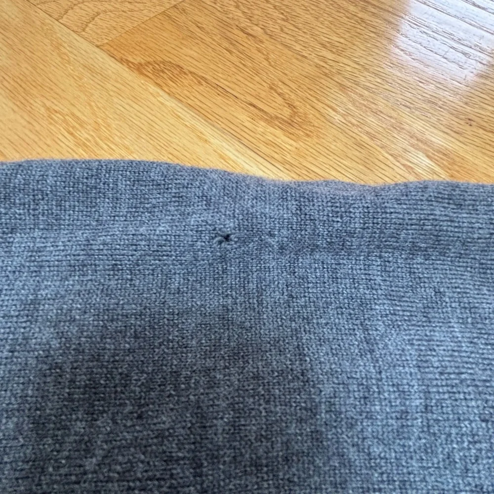 J. Crew Charcoal V-Neck Sweater Size XL Preppy Collegiate